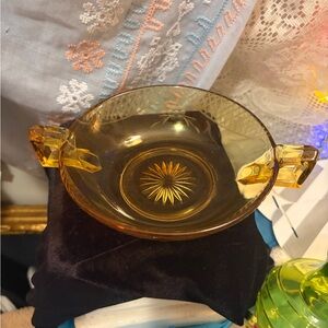 Vintage Indiana Glass "Daisy" Bowl